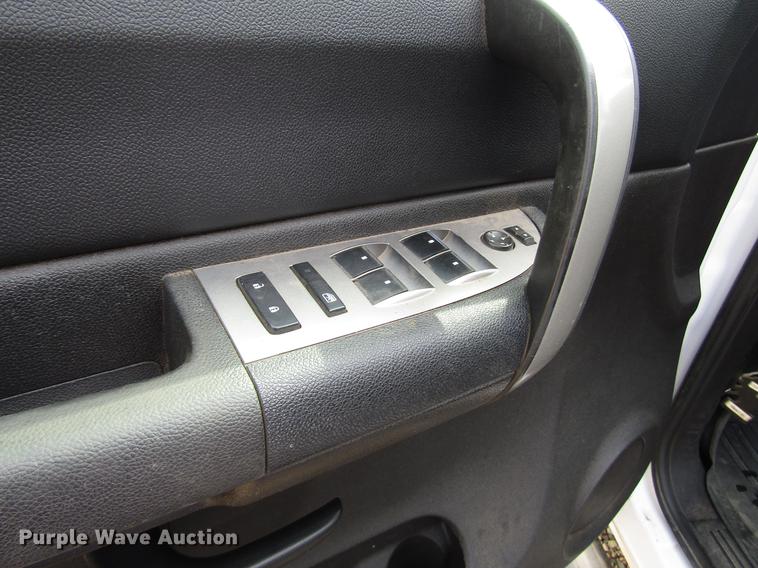 image for item DD4344 2007 Chevrolet Silverado 2500HD Crew Cab pickup truck