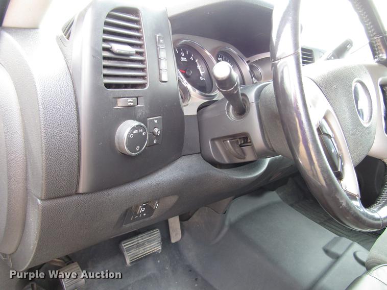 image for item DD4344 2007 Chevrolet Silverado 2500HD Crew Cab pickup truck