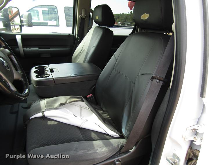 image for item DD4344 2007 Chevrolet Silverado 2500HD Crew Cab pickup truck