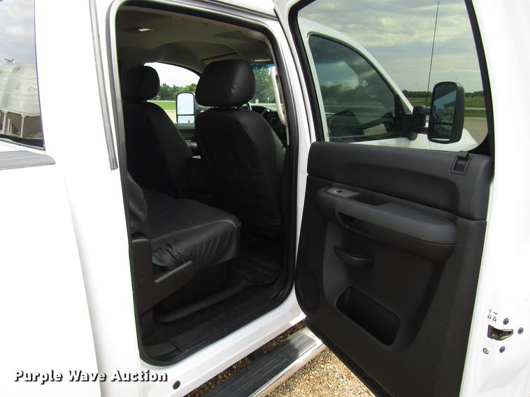image for item DD4344 2007 Chevrolet Silverado 2500HD Crew Cab pickup truck
