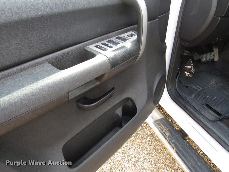 image for item DD4345 2009 Chevrolet Silverado 2500HD Crew Cab pickup truck