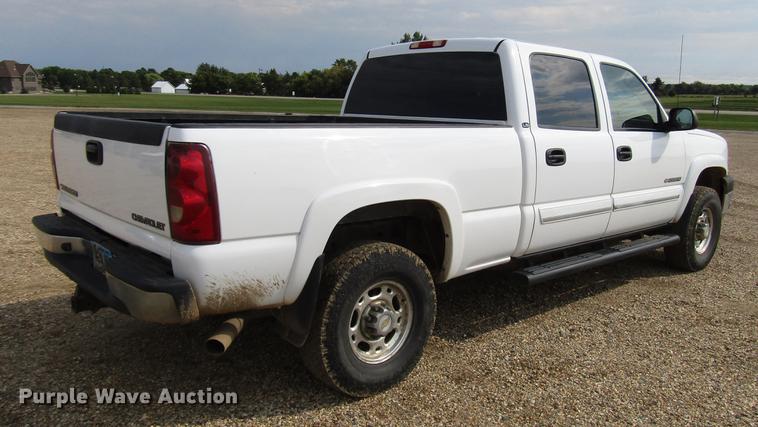 image for item DD4346 2003 Chevrolet Silverado 2500HD Crew Cab pickup truck