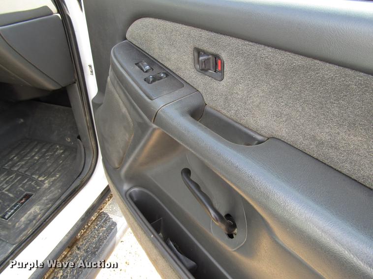 image for item DD4346 2003 Chevrolet Silverado 2500HD Crew Cab pickup truck