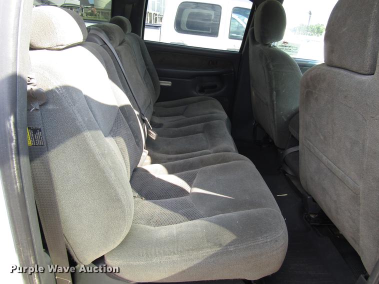 image for item DD4346 2003 Chevrolet Silverado 2500HD Crew Cab pickup truck