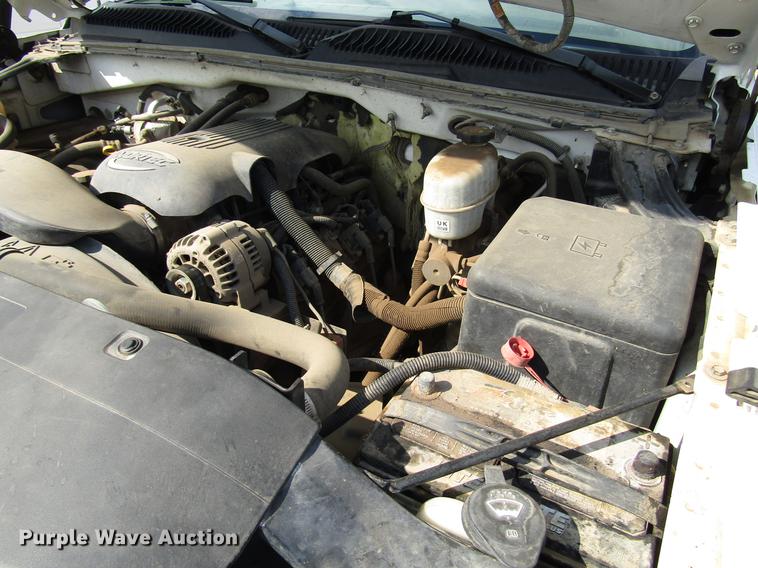 image for item DD4346 2003 Chevrolet Silverado 2500HD Crew Cab pickup truck