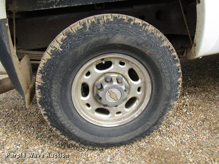 image for item DD4346 2003 Chevrolet Silverado 2500HD Crew Cab pickup truck