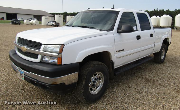 image for item DD4347 2003 Chevrolet Silverado 2500HD Crew Cab pickup truck