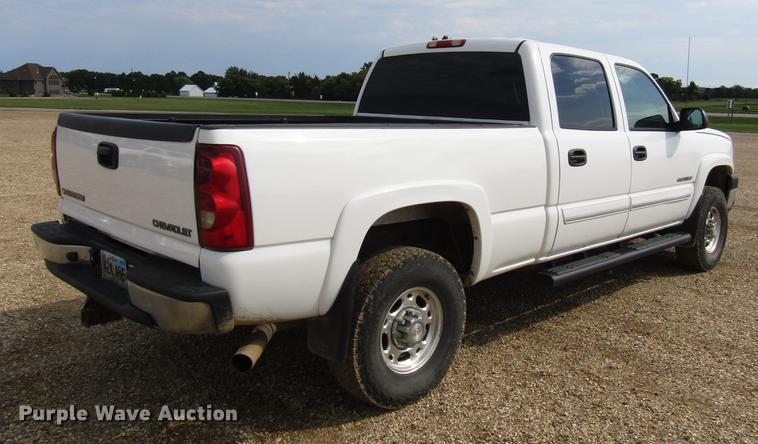 image for item DD4347 2003 Chevrolet Silverado 2500HD Crew Cab pickup truck
