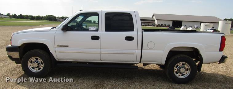 image for item DD4347 2003 Chevrolet Silverado 2500HD Crew Cab pickup truck
