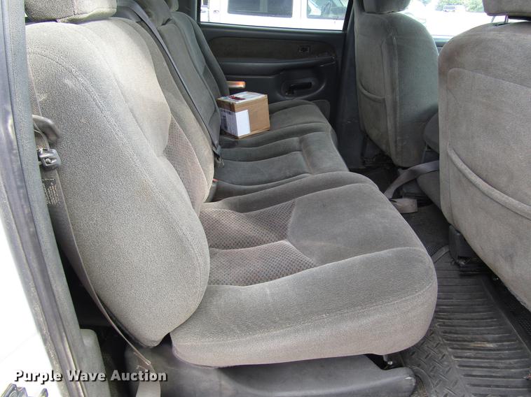 image for item DD4347 2003 Chevrolet Silverado 2500HD Crew Cab pickup truck