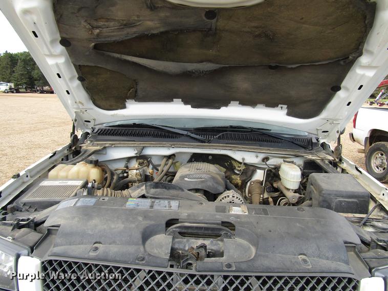 image for item DD4347 2003 Chevrolet Silverado 2500HD Crew Cab pickup truck