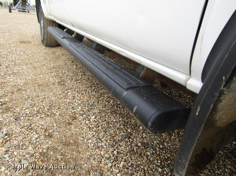 image for item DD4347 2003 Chevrolet Silverado 2500HD Crew Cab pickup truck