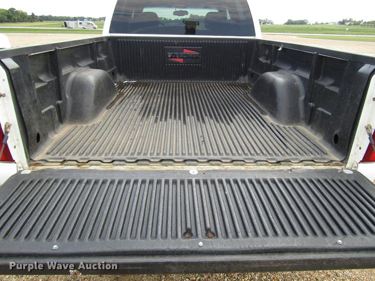 image for item DD4347 2003 Chevrolet Silverado 2500HD Crew Cab pickup truck