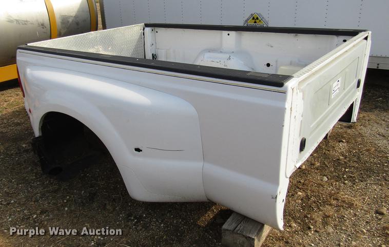 image for item DD4353 Ford F350 pickup bed