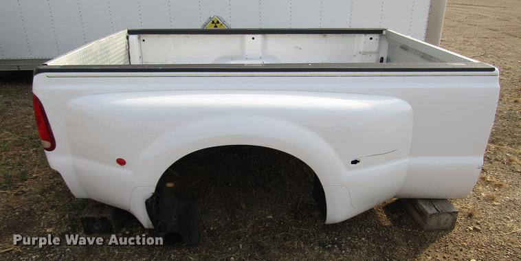 image for item DD4353 Ford F350 pickup bed