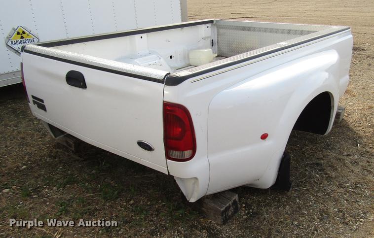 image for item DD4353 Ford F350 pickup bed
