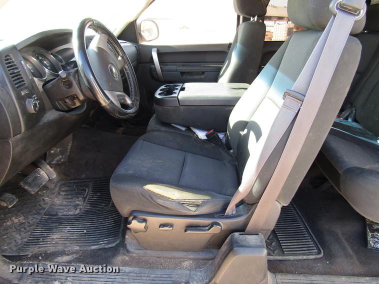 image for item DD4393 2012 Chevrolet Silverado 1500 Ext. Cab pickup truck