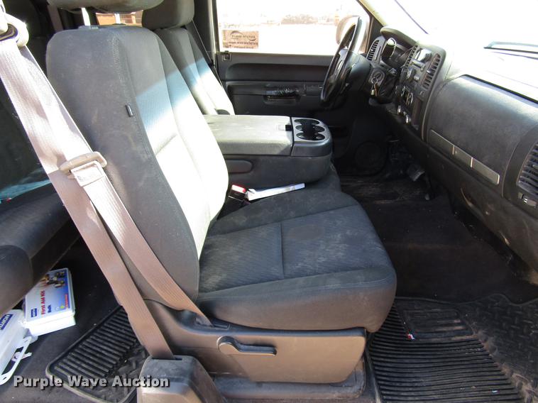 image for item DD4393 2012 Chevrolet Silverado 1500 Ext. Cab pickup truck