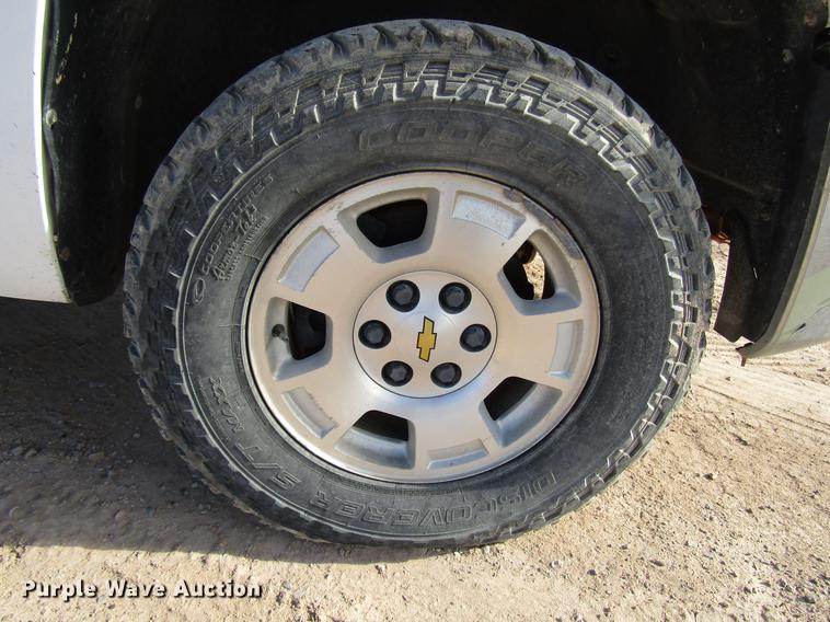 image for item DD4393 2012 Chevrolet Silverado 1500 Ext. Cab pickup truck