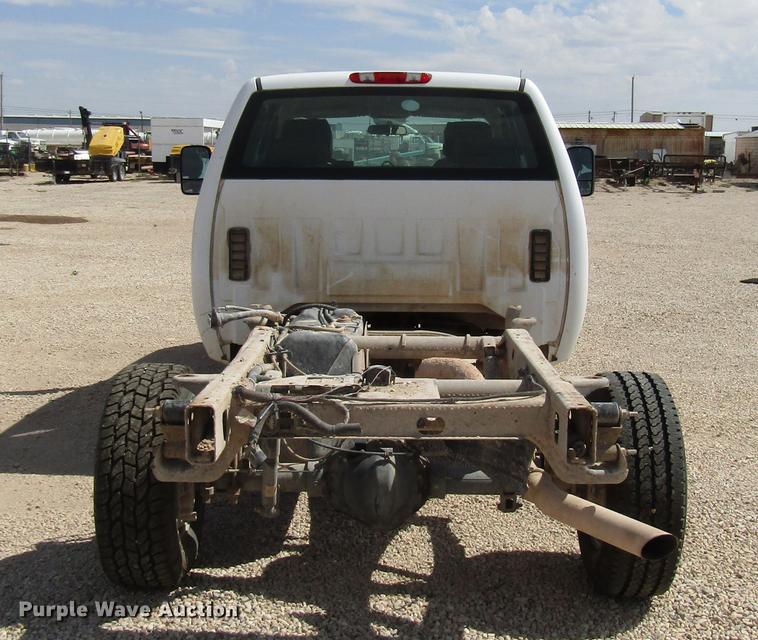 image for item DD4404 2012 Chevrolet Silverado 2500HD Ext. Cab pickup truck cab and chassis