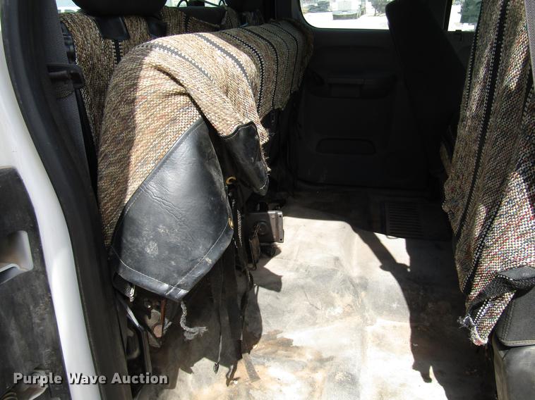 image for item DD4404 2012 Chevrolet Silverado 2500HD Ext. Cab pickup truck cab and chassis