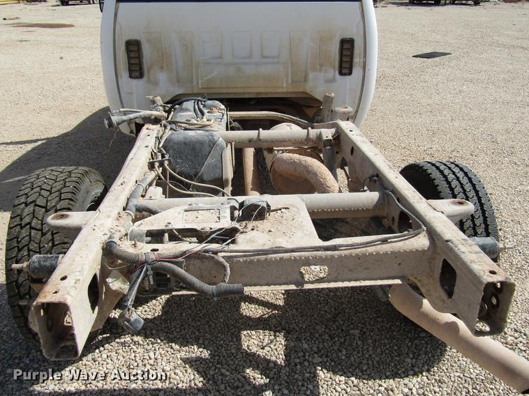 image for item DD4404 2012 Chevrolet Silverado 2500HD Ext. Cab pickup truck cab and chassis