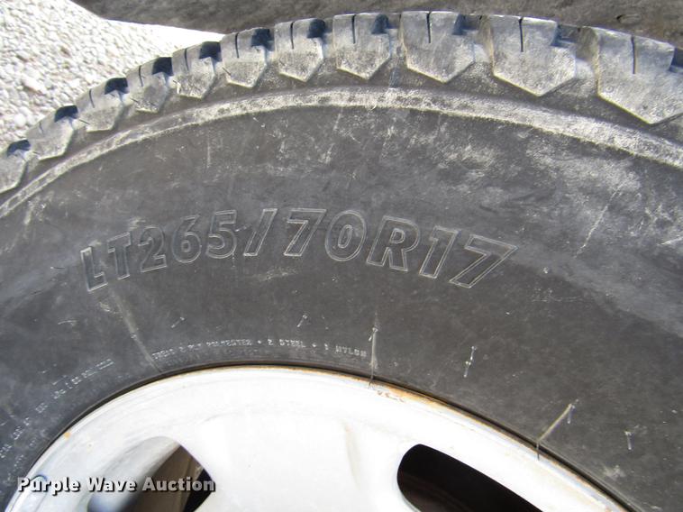 image for item DD4404 2012 Chevrolet Silverado 2500HD Ext. Cab pickup truck cab and chassis