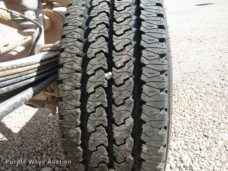 image for item DD4404 2012 Chevrolet Silverado 2500HD Ext. Cab pickup truck cab and chassis