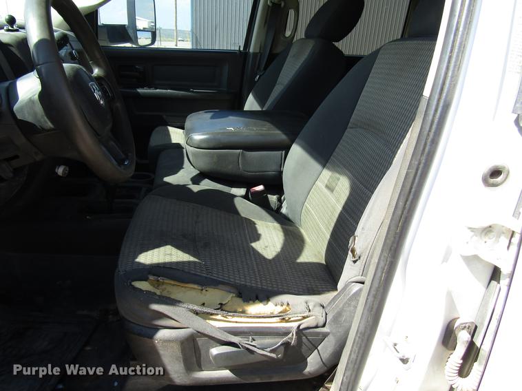 image for item DD4406 2012 Dodge Ram 5500 Crew Cab flatbed truck