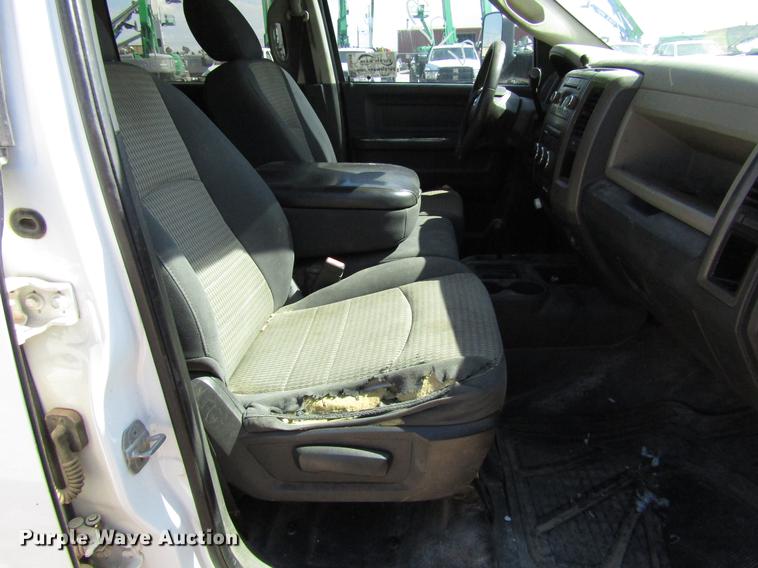 image for item DD4406 2012 Dodge Ram 5500 Crew Cab flatbed truck