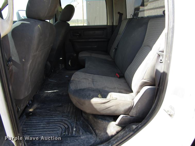 image for item DD4406 2012 Dodge Ram 5500 Crew Cab flatbed truck