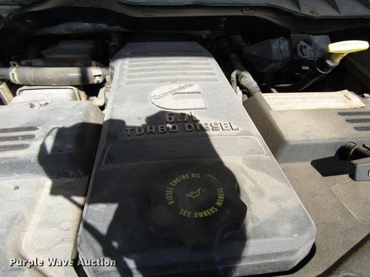 image for item DD4406 2012 Dodge Ram 5500 Crew Cab flatbed truck