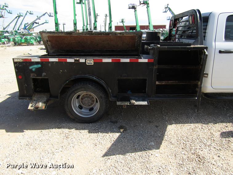 image for item DD4406 2012 Dodge Ram 5500 Crew Cab flatbed truck