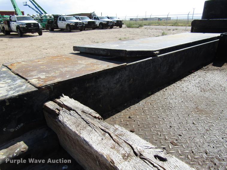 image for item DD4406 2012 Dodge Ram 5500 Crew Cab flatbed truck