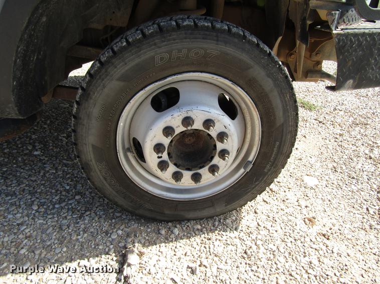 image for item DD4406 2012 Dodge Ram 5500 Crew Cab flatbed truck