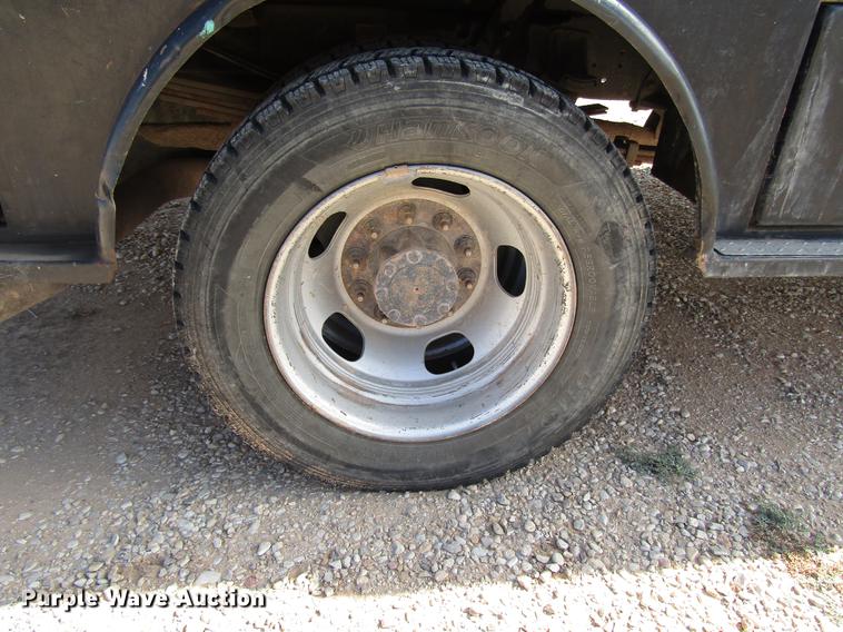 image for item DD4406 2012 Dodge Ram 5500 Crew Cab flatbed truck