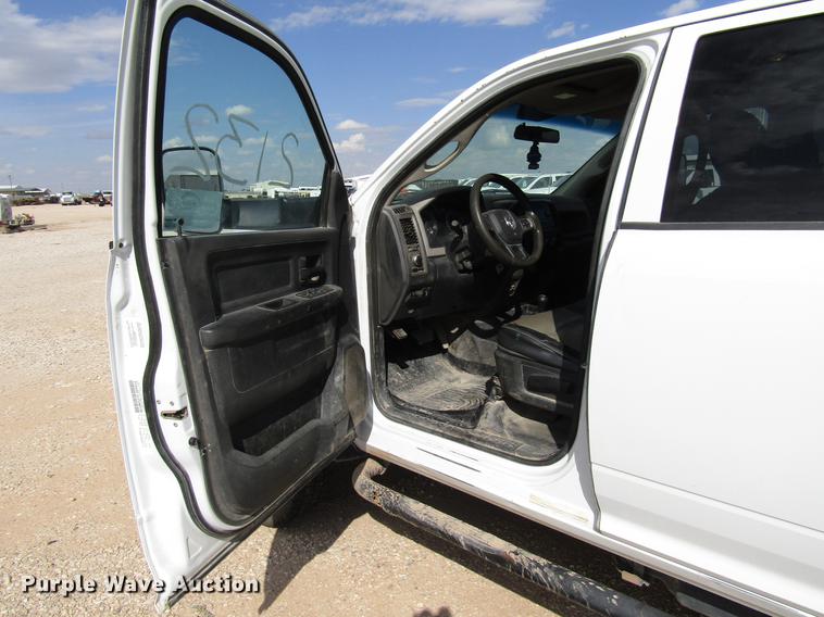 image for item DD4407 2012 Dodge Ram 5500 Crew Cab flatbed truck