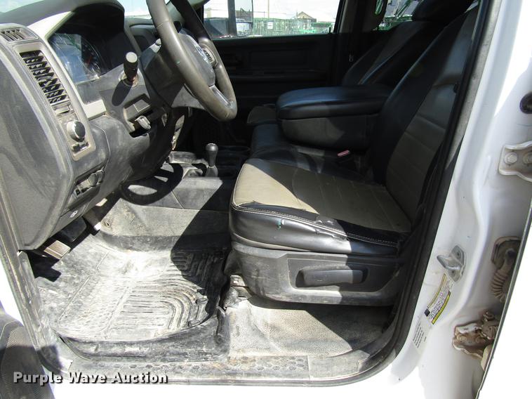 image for item DD4407 2012 Dodge Ram 5500 Crew Cab flatbed truck