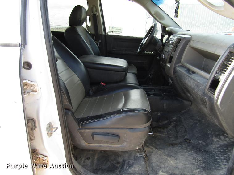 image for item DD4407 2012 Dodge Ram 5500 Crew Cab flatbed truck