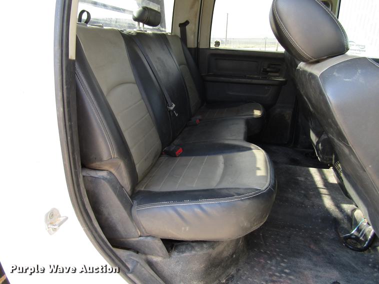 image for item DD4407 2012 Dodge Ram 5500 Crew Cab flatbed truck