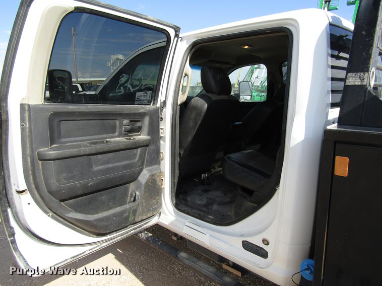image for item DD4407 2012 Dodge Ram 5500 Crew Cab flatbed truck