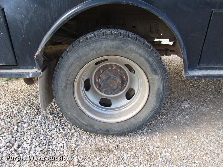 image for item DD4407 2012 Dodge Ram 5500 Crew Cab flatbed truck