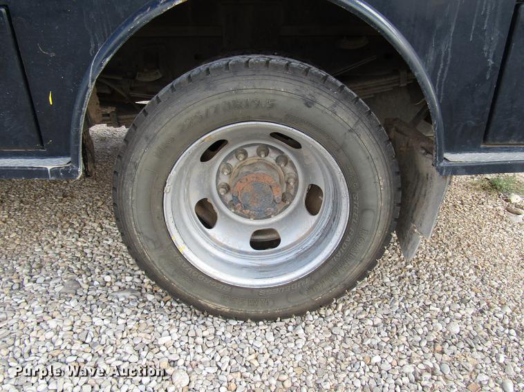 image for item DD4407 2012 Dodge Ram 5500 Crew Cab flatbed truck