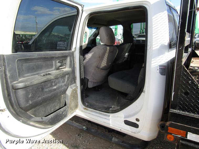 image for item DD4408 2014 Dodge Ram 5500 Crew Cab flatbed truck