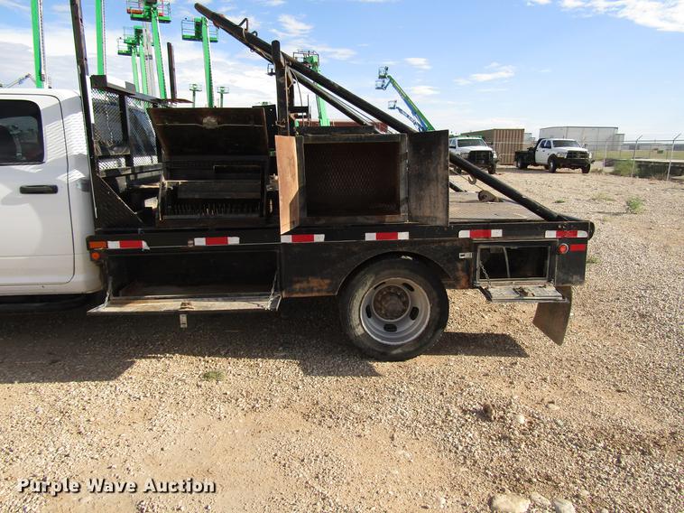 image for item DD4408 2014 Dodge Ram 5500 Crew Cab flatbed truck