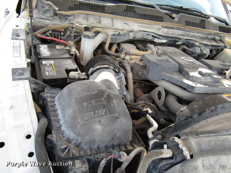 image for item DD4408 2014 Dodge Ram 5500 Crew Cab flatbed truck