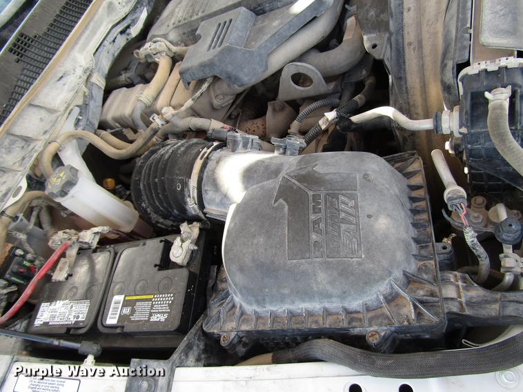 image for item DD4408 2014 Dodge Ram 5500 Crew Cab flatbed truck