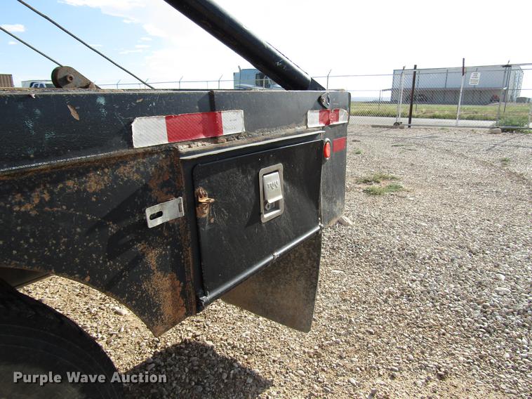 image for item DD4408 2014 Dodge Ram 5500 Crew Cab flatbed truck