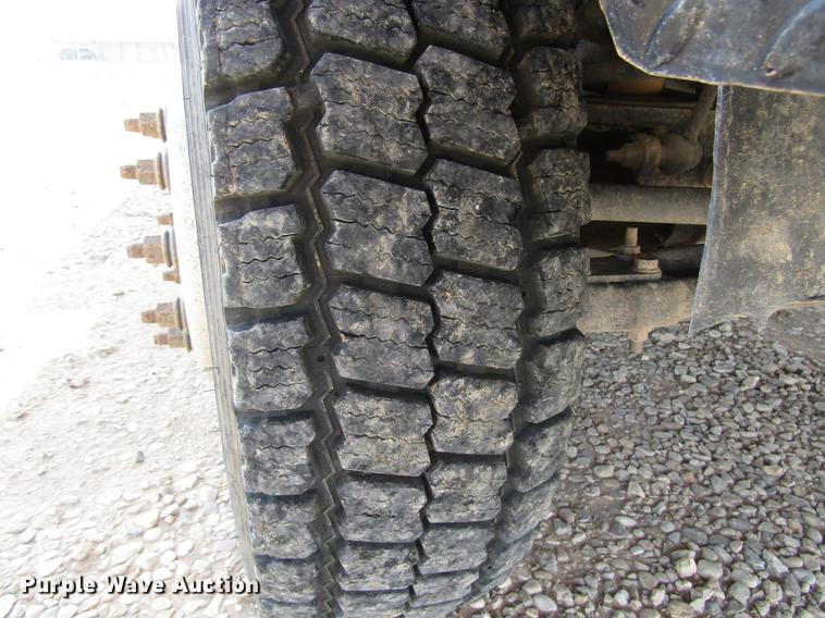 image for item DD4408 2014 Dodge Ram 5500 Crew Cab flatbed truck