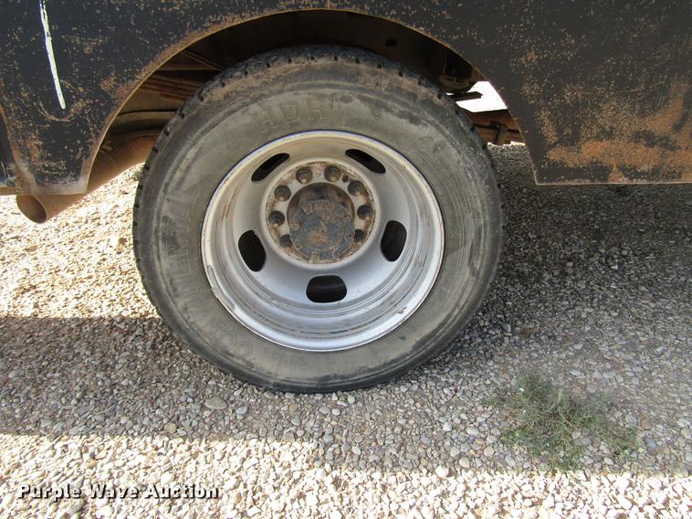 image for item DD4408 2014 Dodge Ram 5500 Crew Cab flatbed truck